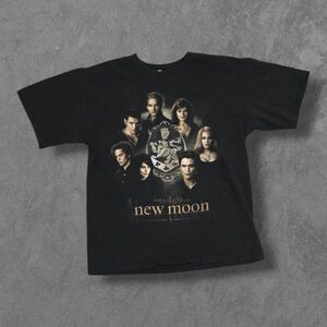 Vintage Y2k The Twilight Saga New Moon Movie Promo T Shirt The Cullen Family Med